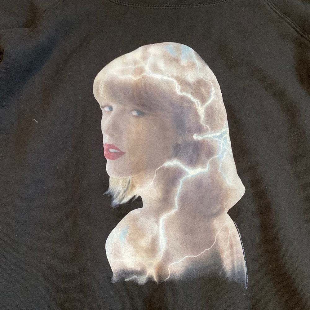 1989 Taylor Swift Crew Neck with fleece lining
